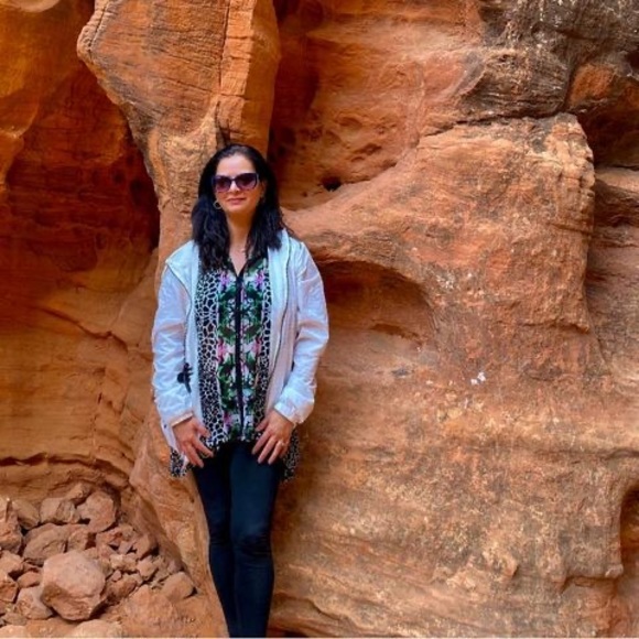 Meet your Posher, Neetu - Picture 1 of 1